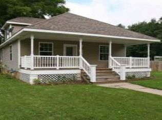 529 N Pine St, Janesville, WI 53548