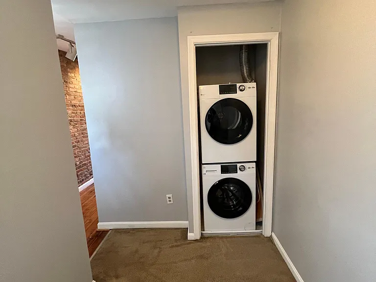 627 Harvey St — Photo 25