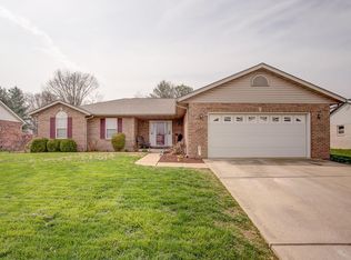 104 Bertille Dr, Smithton, IL 62285