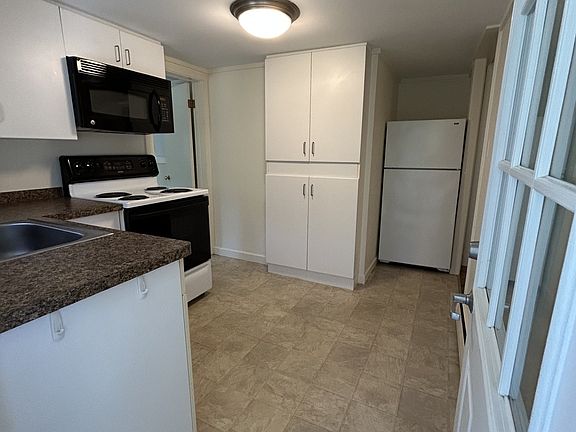 5th image of 140 Belknap St