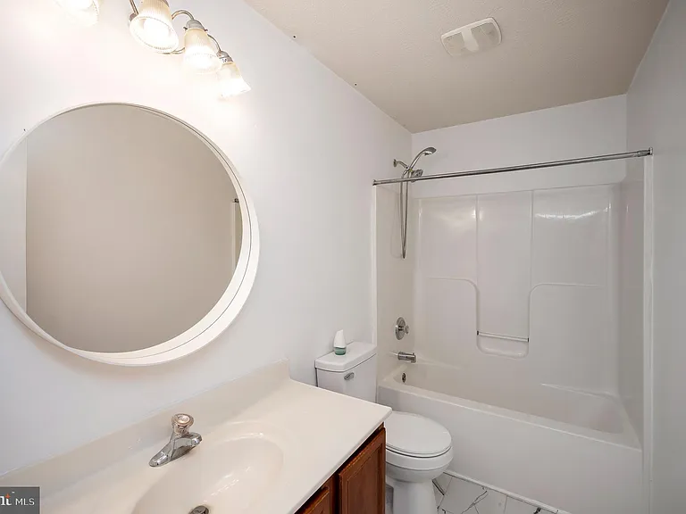 104 Stingray Ct — Photo 27