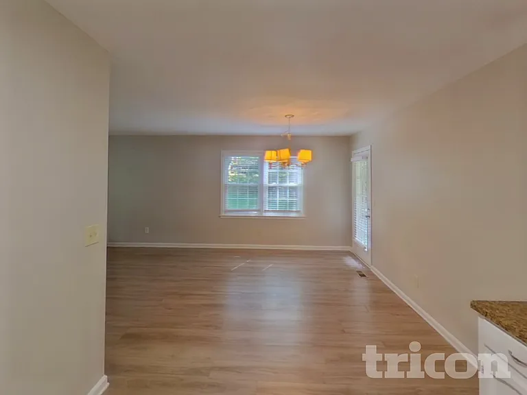 120 Elberta Dr — Photo 5