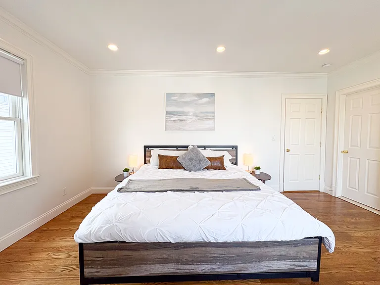 87 Stephen St #1C — Photo 52