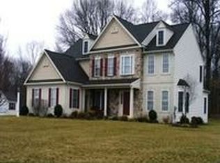 9 Blossom Ln, Pottstown, PA 19465