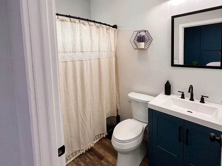 155 W 11th St #2 — Photo 9