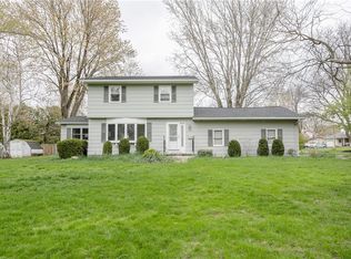 36 Cherry Dr, Brockport, NY 14420