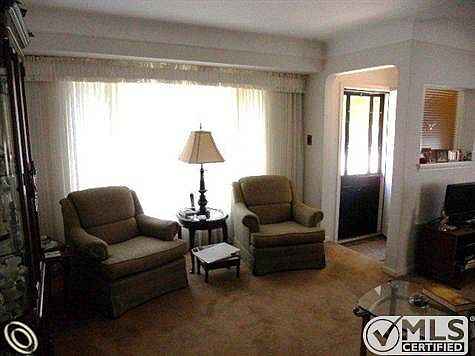 Living Room.JPG