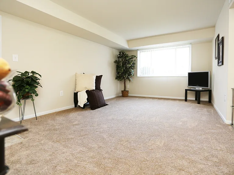 2512 Queens Chapel Rd #203 — Photo 36