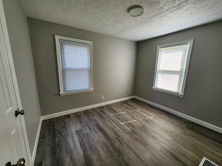 2524 McGuffey Rd — Photo 12