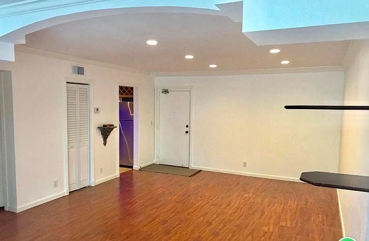 1st image of 505 Spencer Dr APT 112