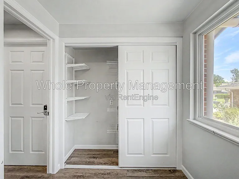 3404 S Clinton Ct — Photo 12