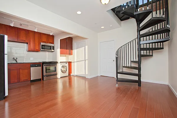 Rented by Pleasant Properties Real Estate LLC | media 24