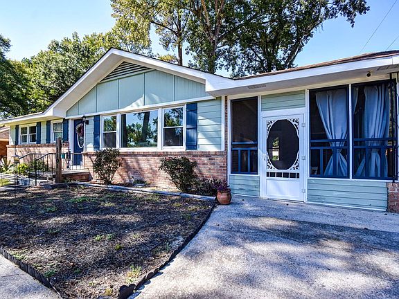 3rd image of 1101 Cramer Dr