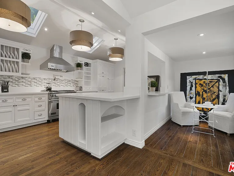 2761 Hutton Dr — Photo 12