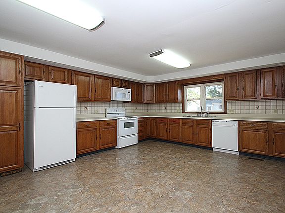 Spacious kitchen.