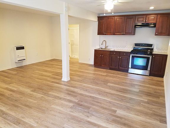 4th image of 35274 Eureka Ave APT A