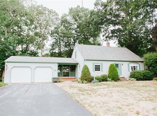 185 Wildflower Dr, Cranston, RI 02921