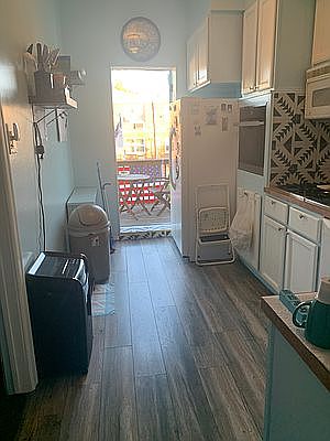 3rd image of 207 Bay 13 St #2