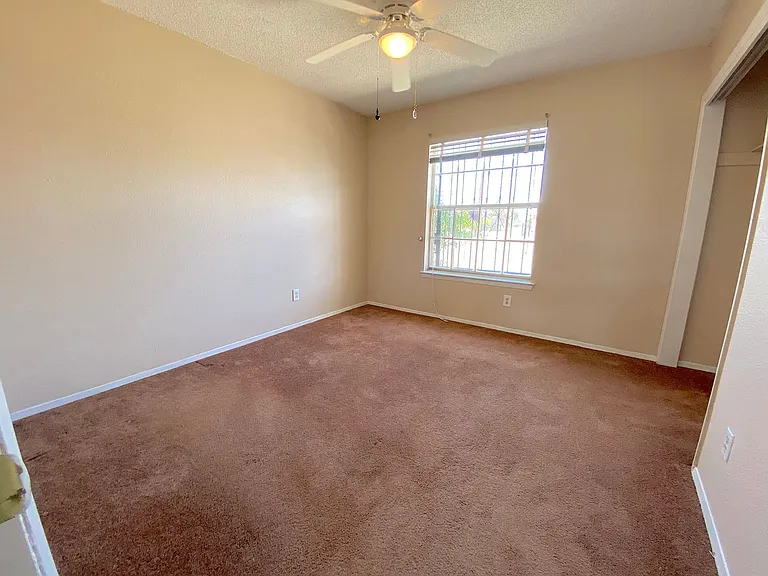 5000 Dearborne Dr — Photo 12