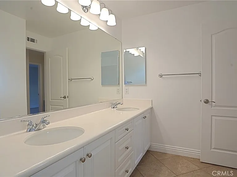 16 Savona Ct — Photo 33