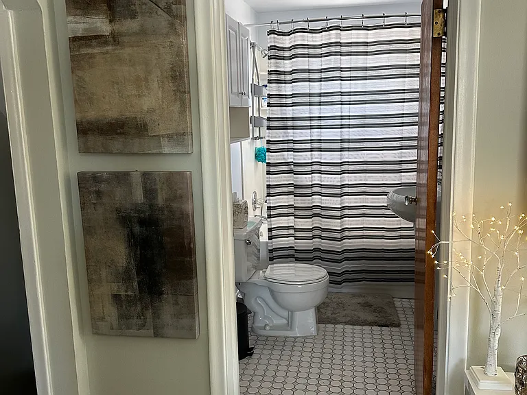 Full size Bathroom