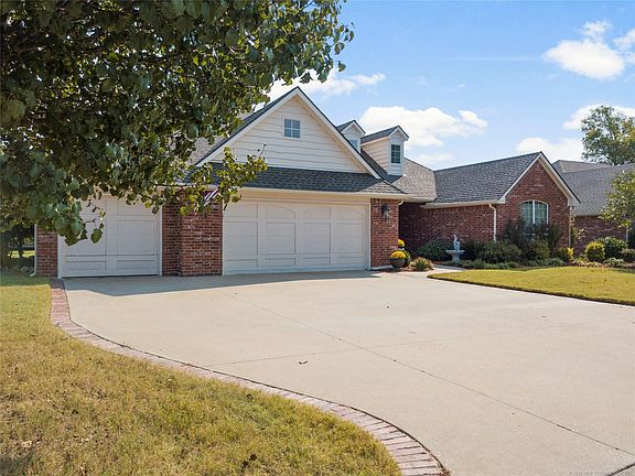 2nd image of 26639 Duck Pond Dr