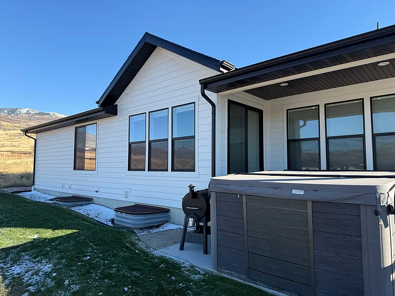 3142 W Harvard Dr — Photo 2