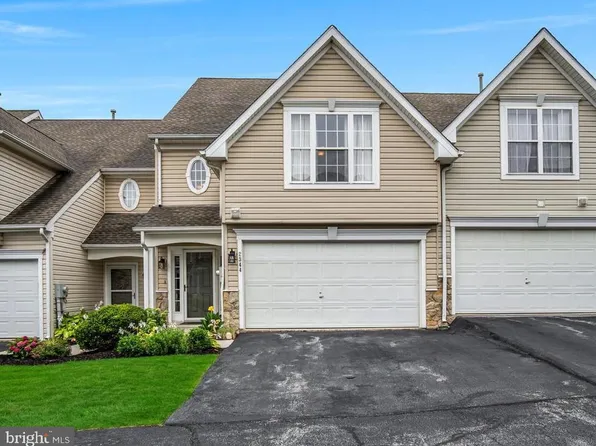 2344 Slater Hill Ln E #69, York, PA 17406
