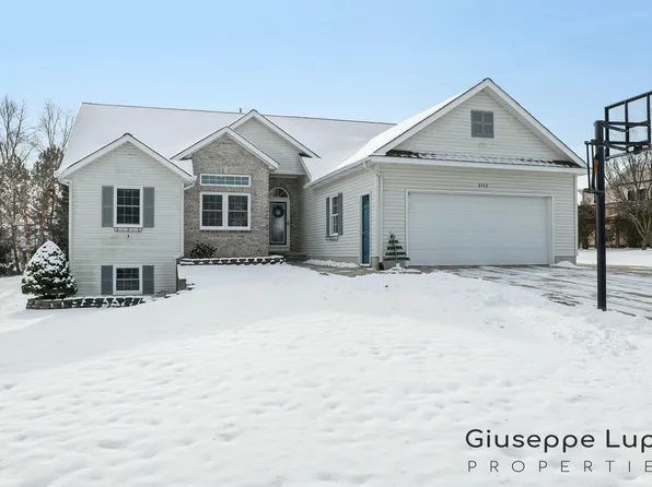 3112 View Point St SW, Jenison, MI 49428