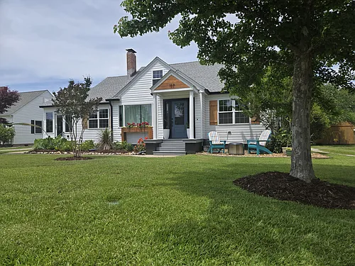 107 Circle Dr Photo 1
