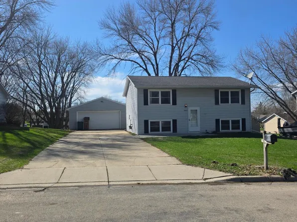 1617 Crystal Dr, Albert Lea, MN 56007