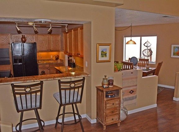 3rd image of 10036 Del Chaparral Ct NE