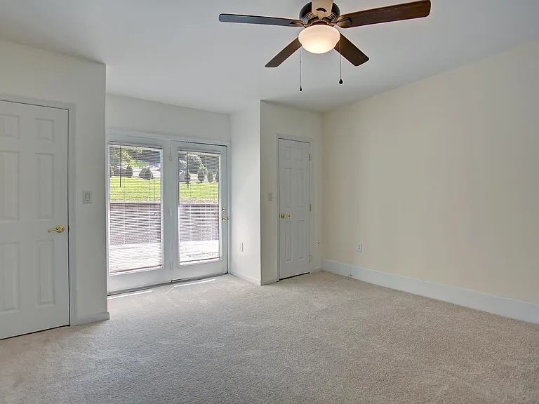 2 Stone Spring Ln #1 — Photo 25