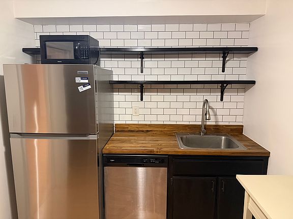 3rd image of 24 Hutton Ave APT 28