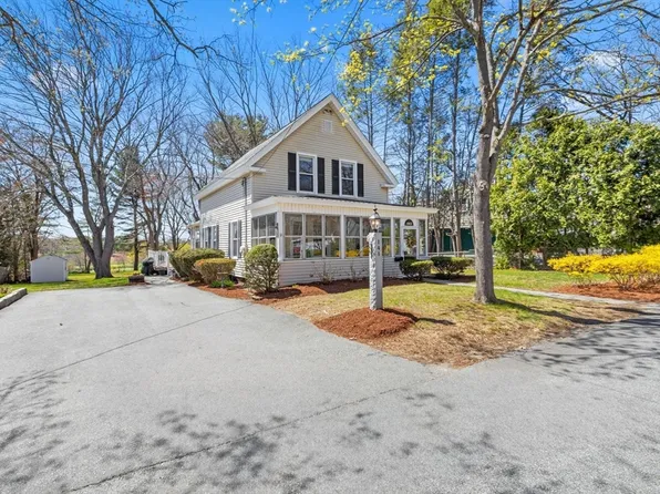 141 Westview Rd, Lowell, MA 01851