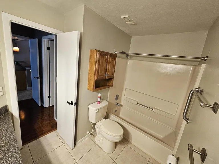 5477 Lake Margaret Dr #F — Photo 6