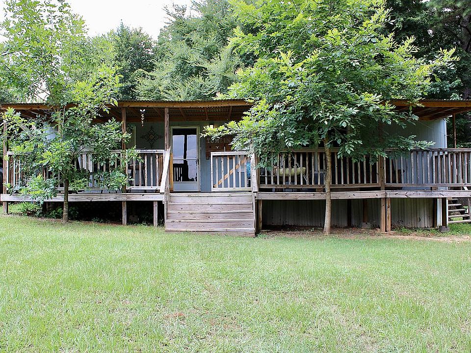 Front / covered porch