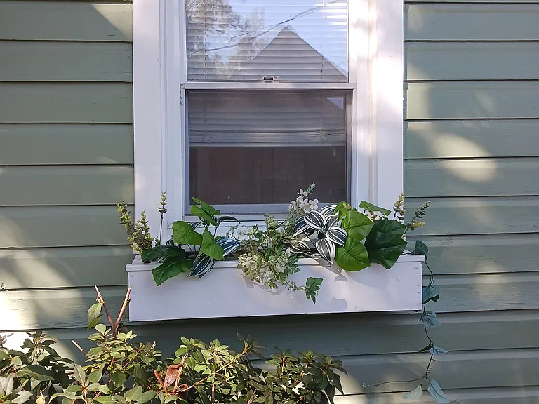 1/2 Caddel St — Photo 11