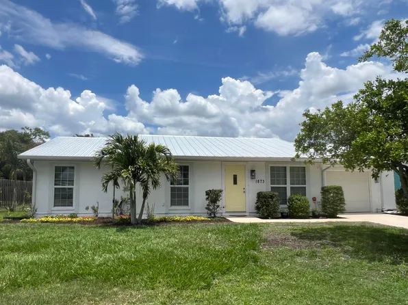 1873 SE Vesthaven Court, Port St Lucie, FL 34952