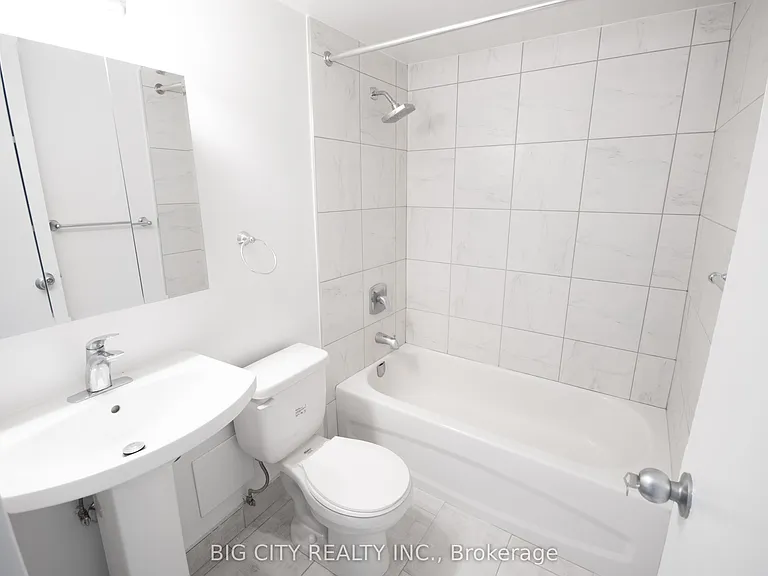 1000 Broadview Ave #401 — Photo 5