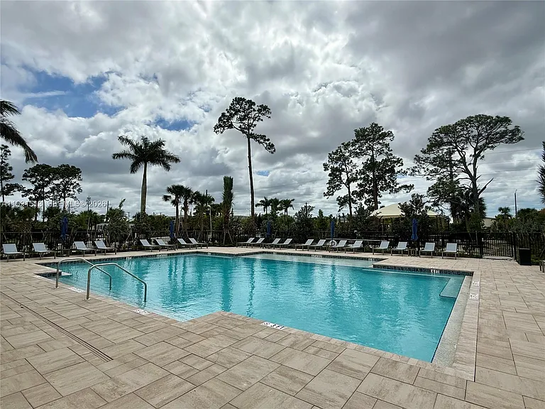4286 Efendi Dr — Photo 2