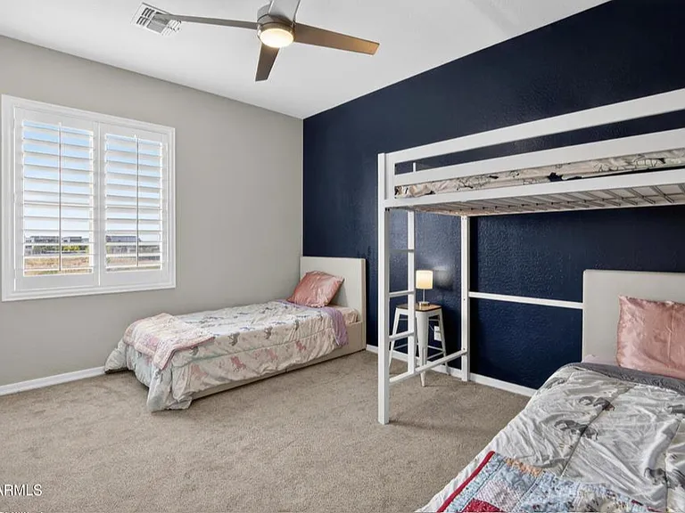 2419 W Gloria Ln — Photo 27