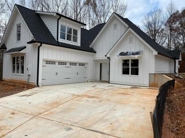 663 Blandenburg Rd, Carrollton, GA 30116