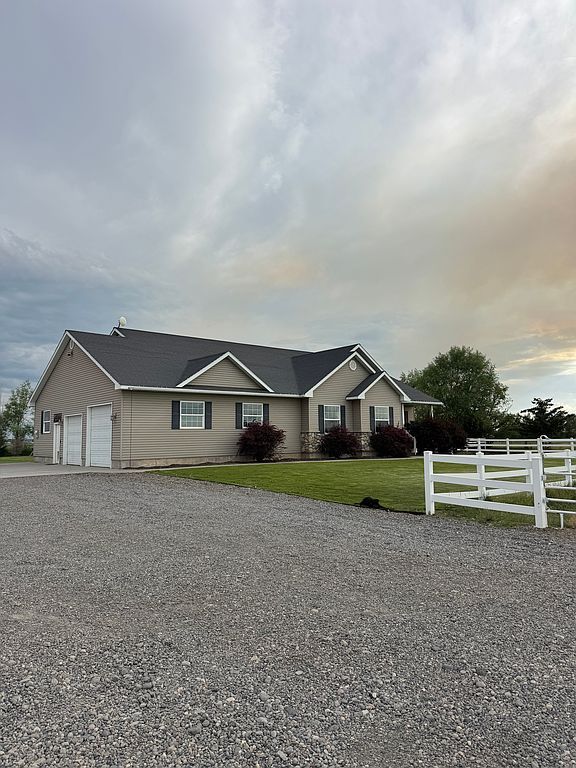 2140 E 200 N - Property Image