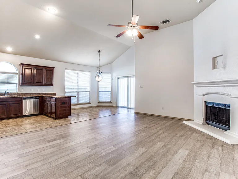 6612 Friendsway Dr — Photo 5