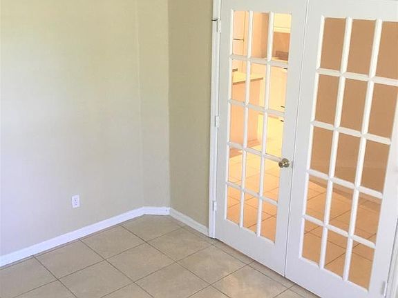 4th image of 411 Juneau Dr
