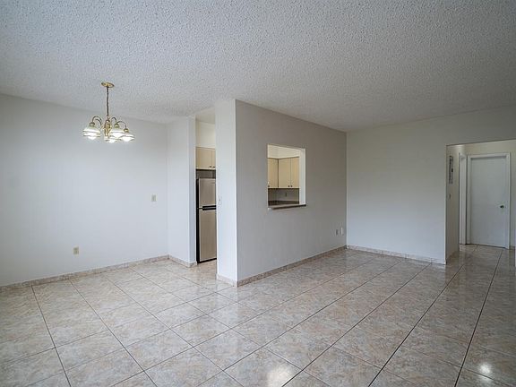 2nd image of 600 72nd St APT 9