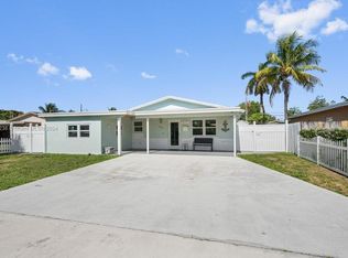 833 NW 9th Ave, Dania, FL 33004