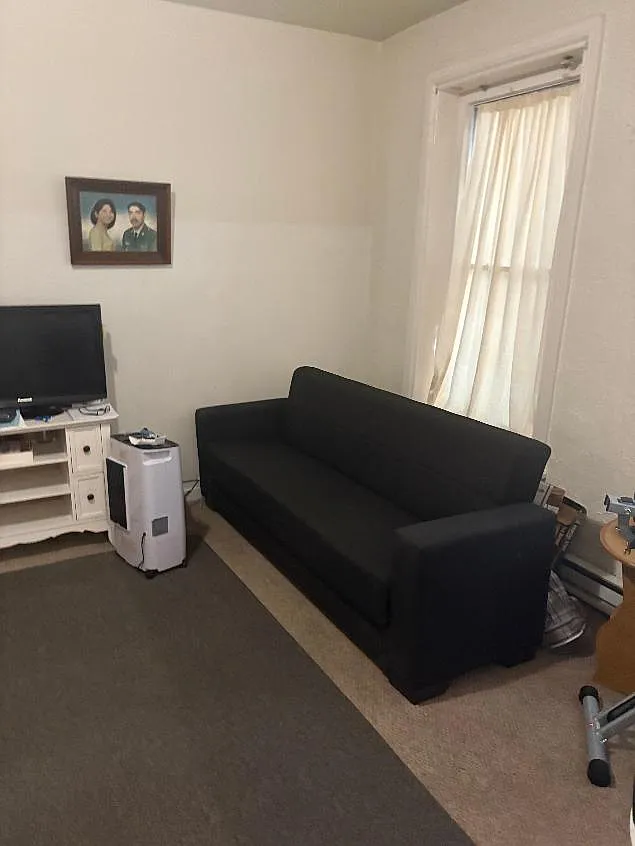 1 bed, 1.0 bath, 800 sqft, $1,225 — Photo 2