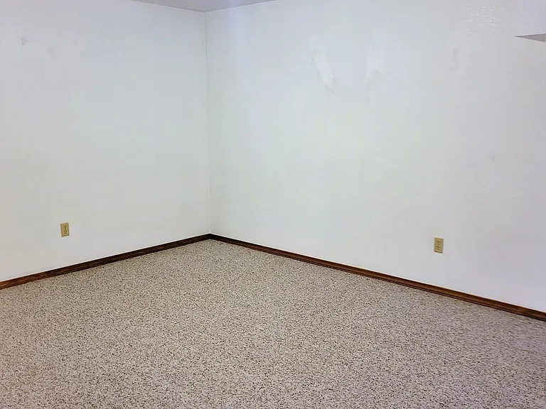 1013 Wiloma Dr — Photo 10